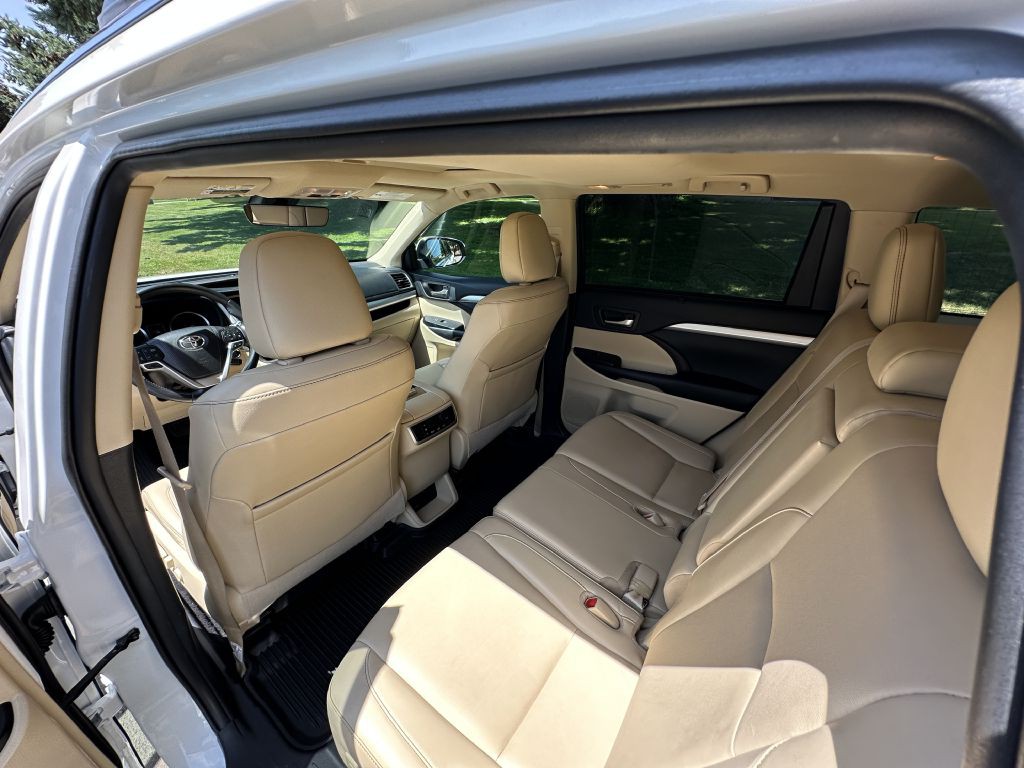 2019 Toyota Highlander Image 14