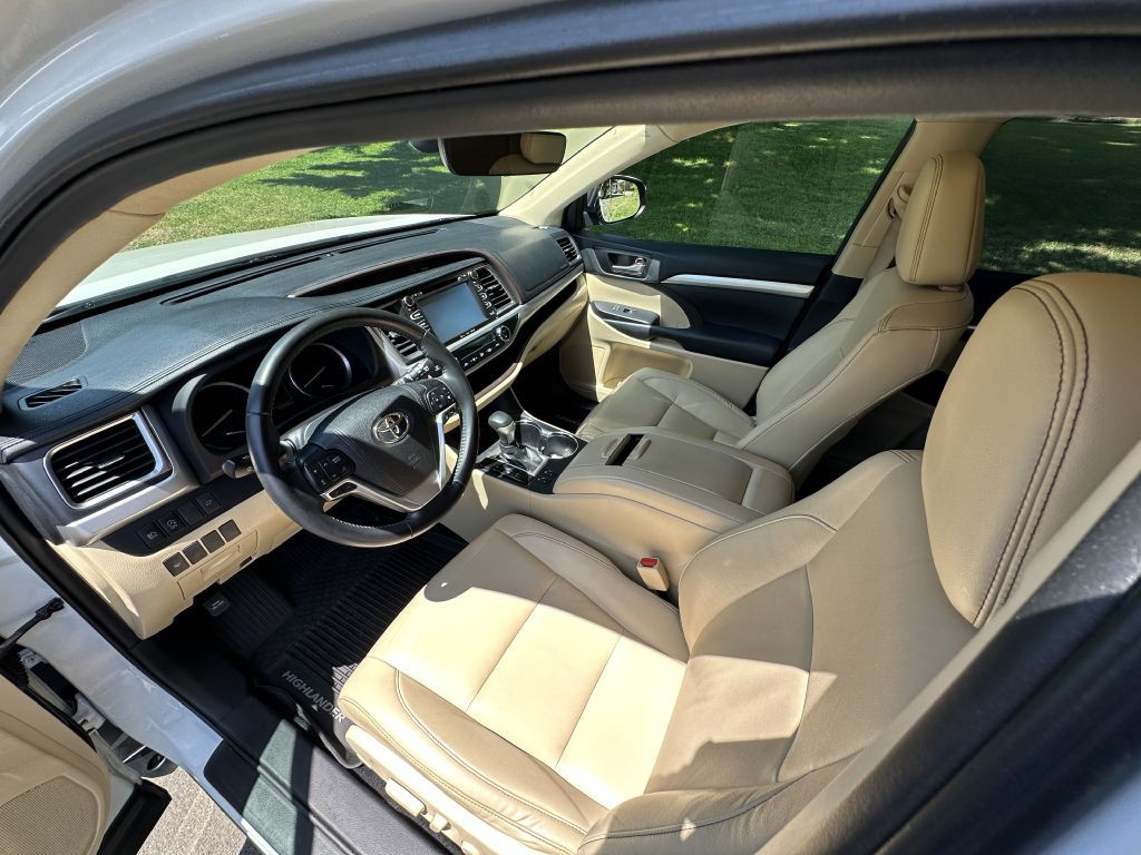2019 Toyota Highlander Image 17
