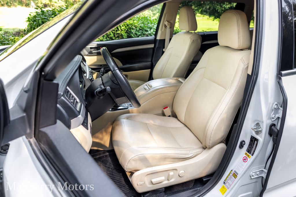 2019 Toyota Highlander Image 11