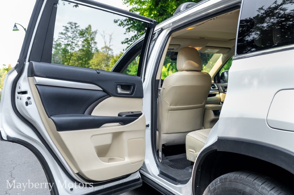 2019 Toyota Highlander Image 12