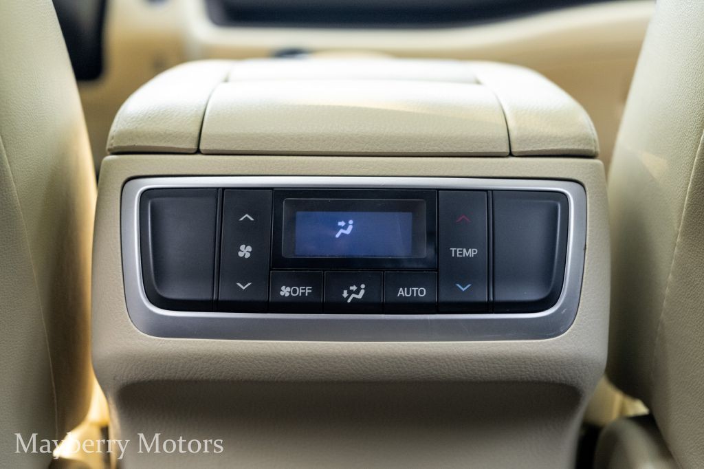 2019 Toyota Highlander Image 14