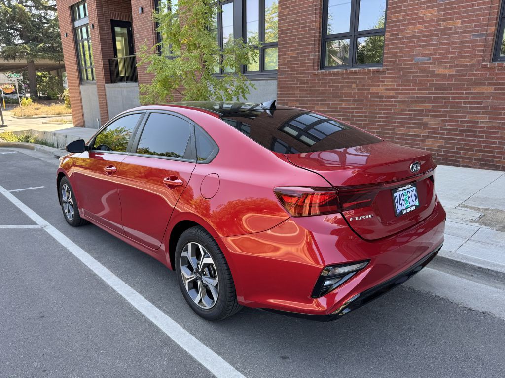 2019 Kia Forte Image 2