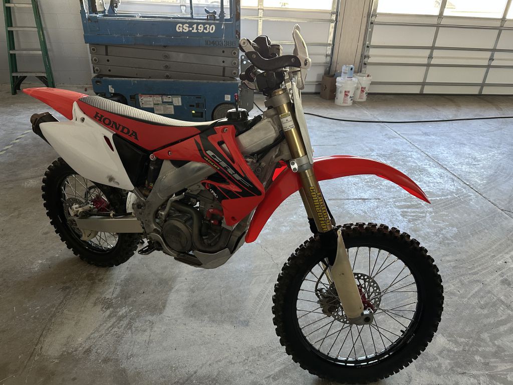 2004 Honda CCR Image 2