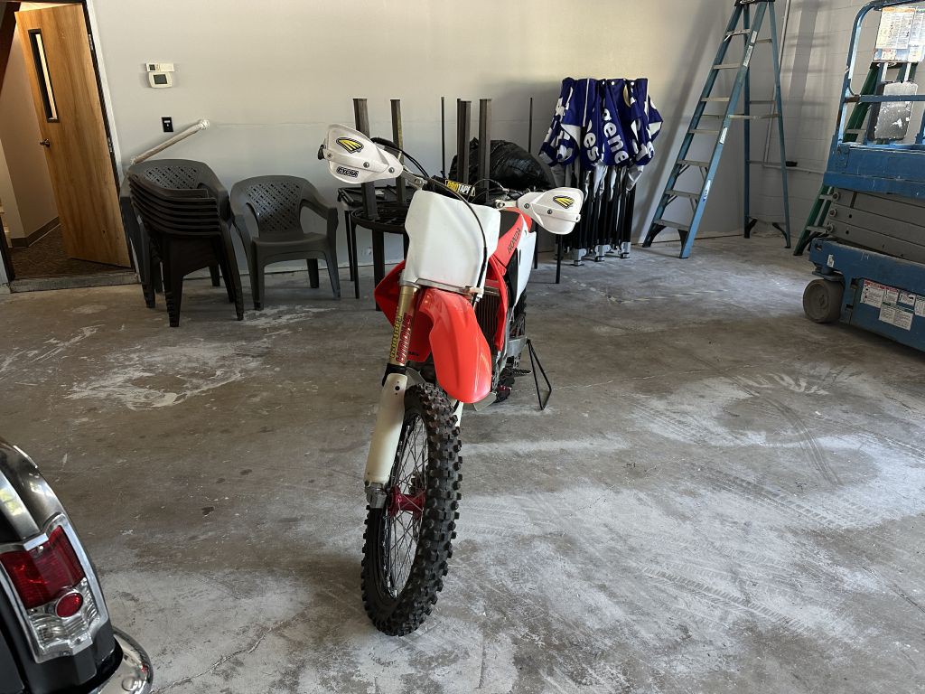 2004 Honda CCR Image 3