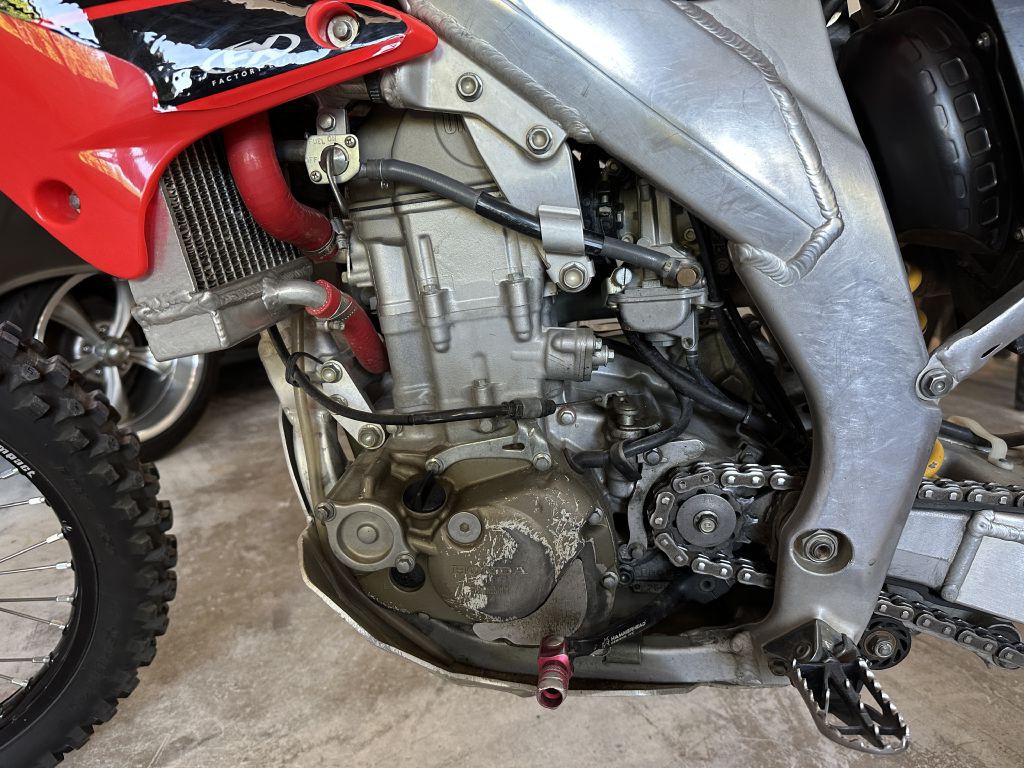 2004 Honda CCR Image 11