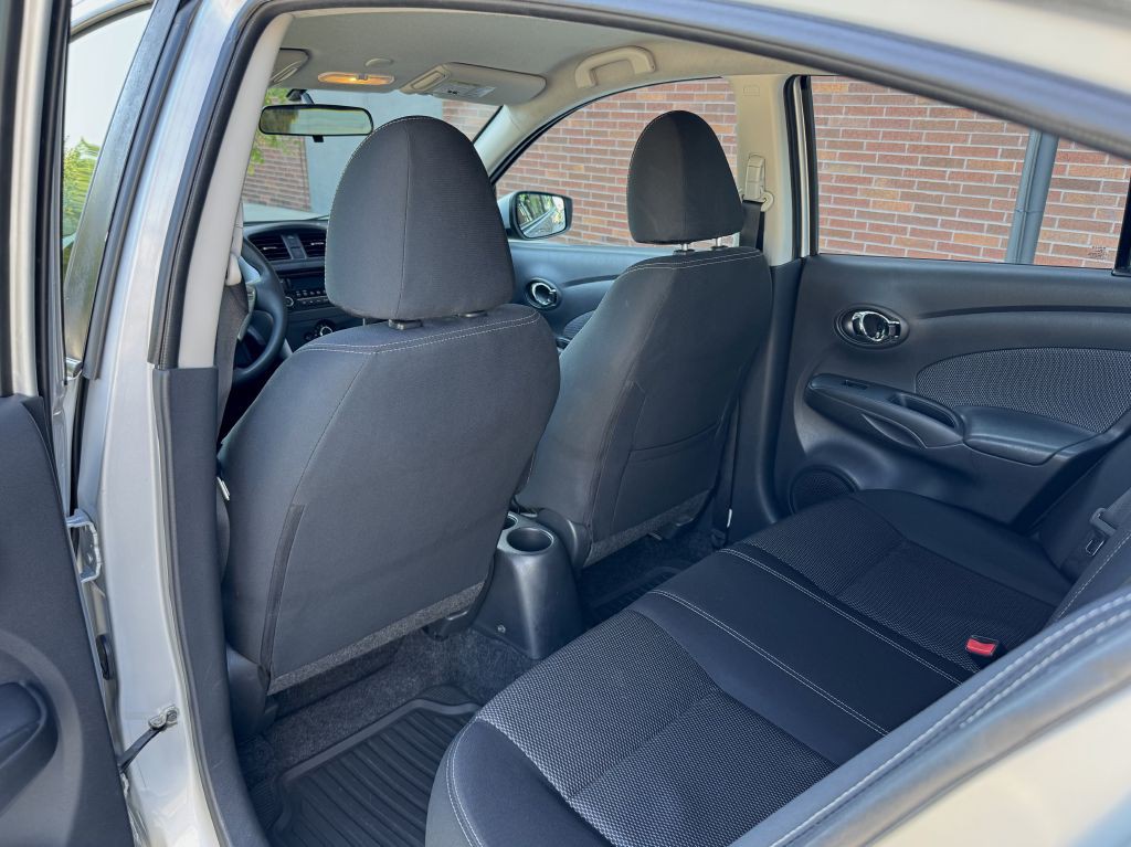 2016 Nissan Versa Image 22