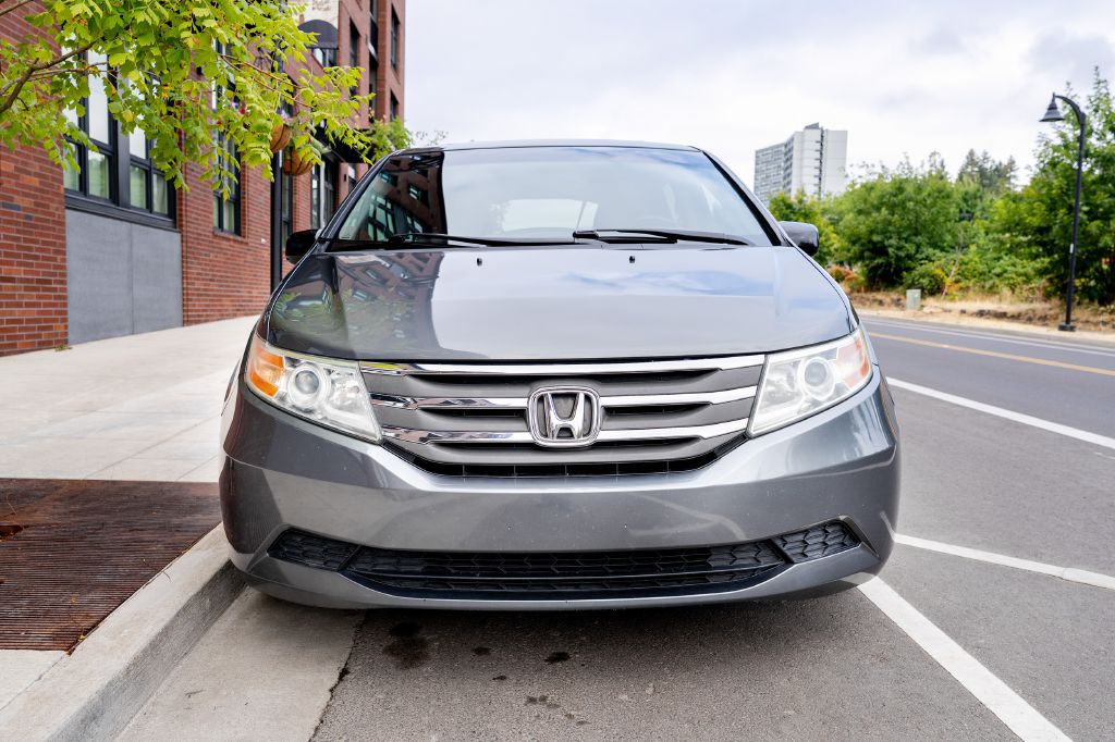 2012 Honda Odyssey Image 4