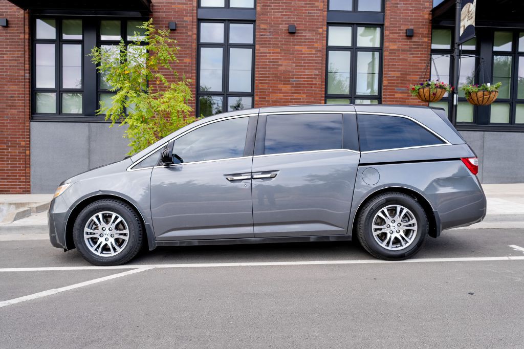 2012 Honda Odyssey Image 5