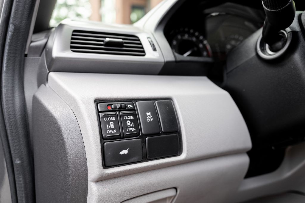 2012 Honda Odyssey Image 9