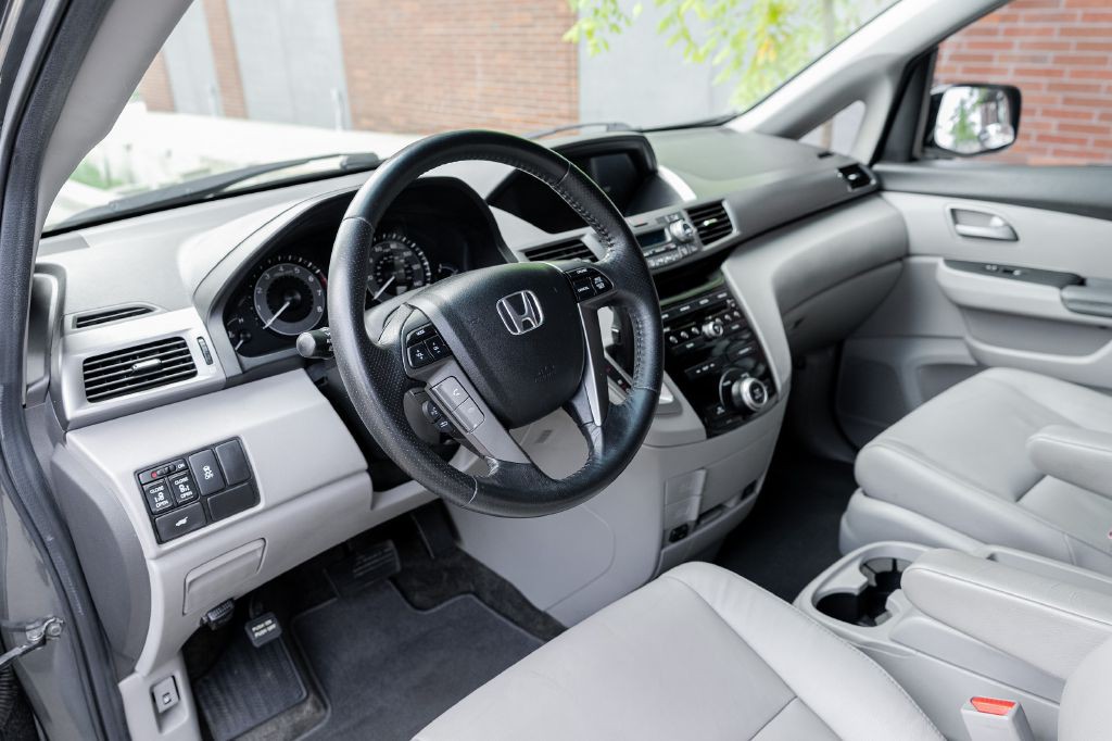 2012 Honda Odyssey Image 10