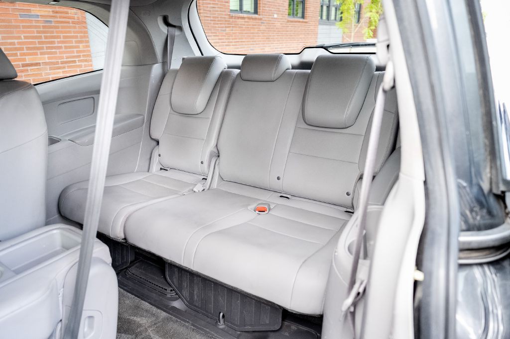 2012 Honda Odyssey Image 12