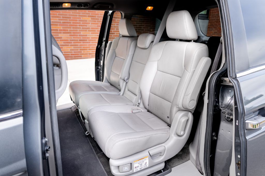 2012 Honda Odyssey Image 14