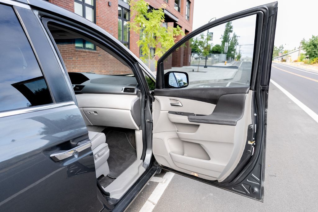 2012 Honda Odyssey Image 23