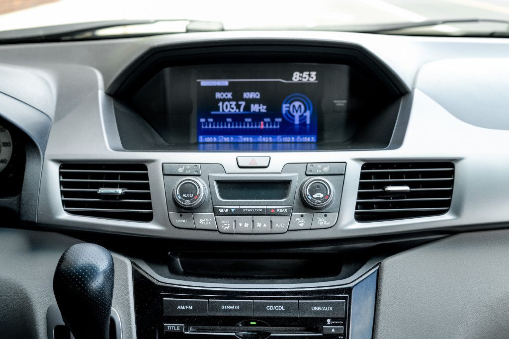 2012 Honda Odyssey Image 28