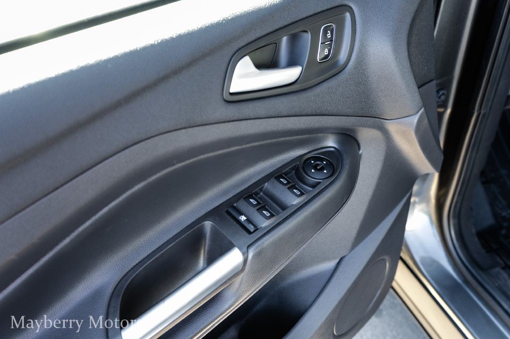 2018 Ford Escape Image 9