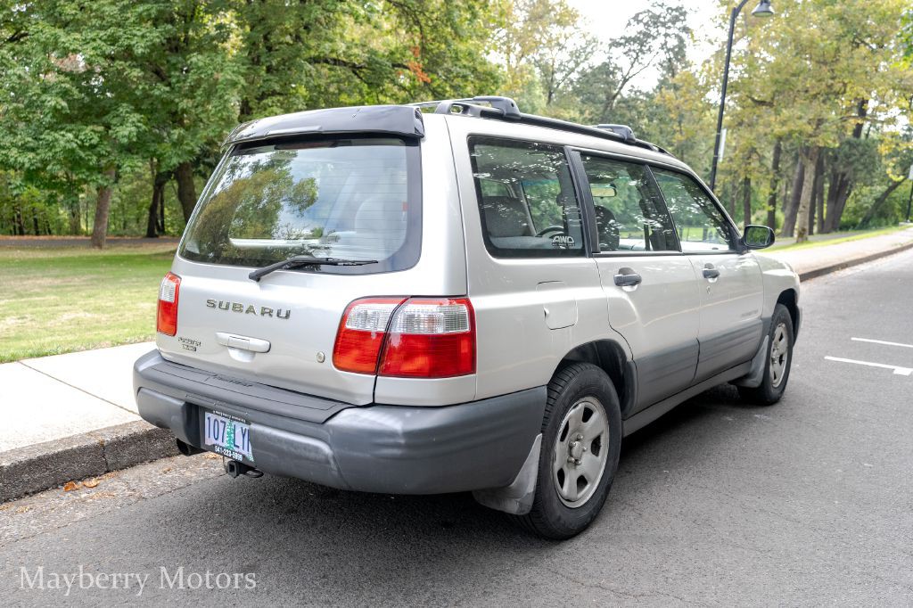 2001 Subaru Forester Image 2