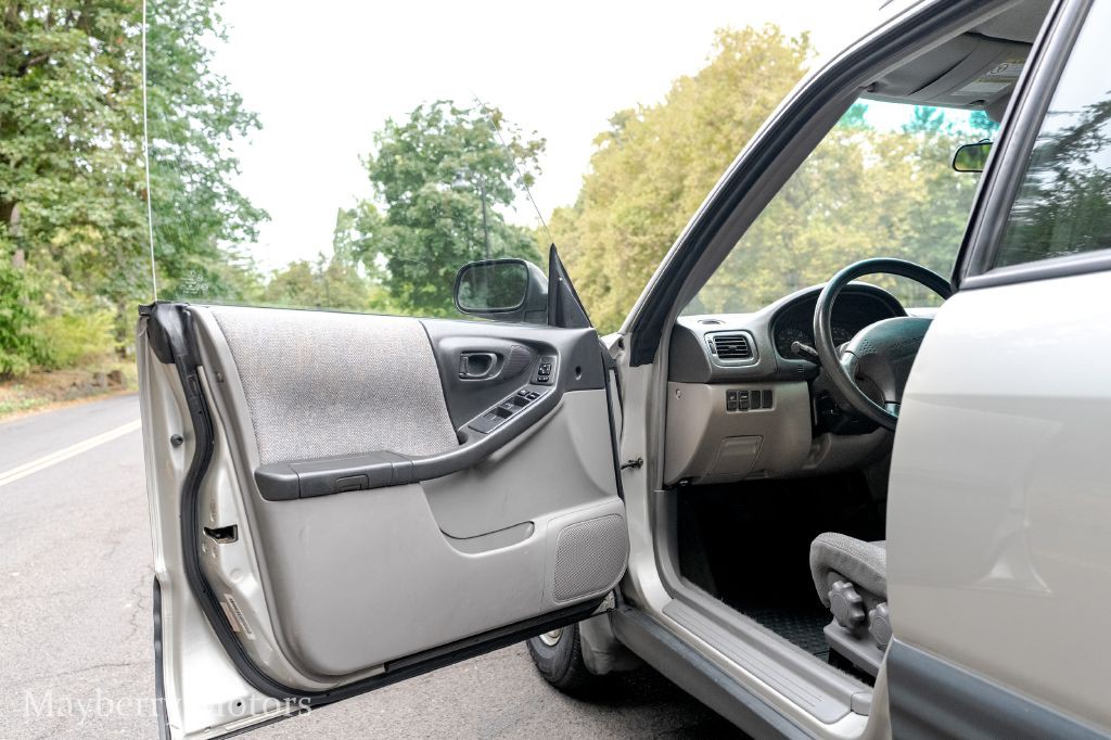 2001 Subaru Forester Image 6