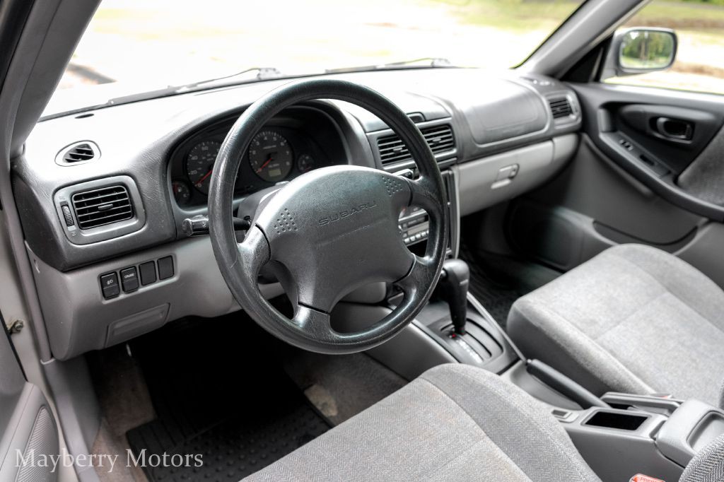 2001 Subaru Forester Image 8