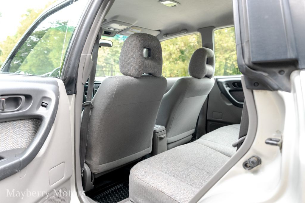 2001 Subaru Forester Image 12