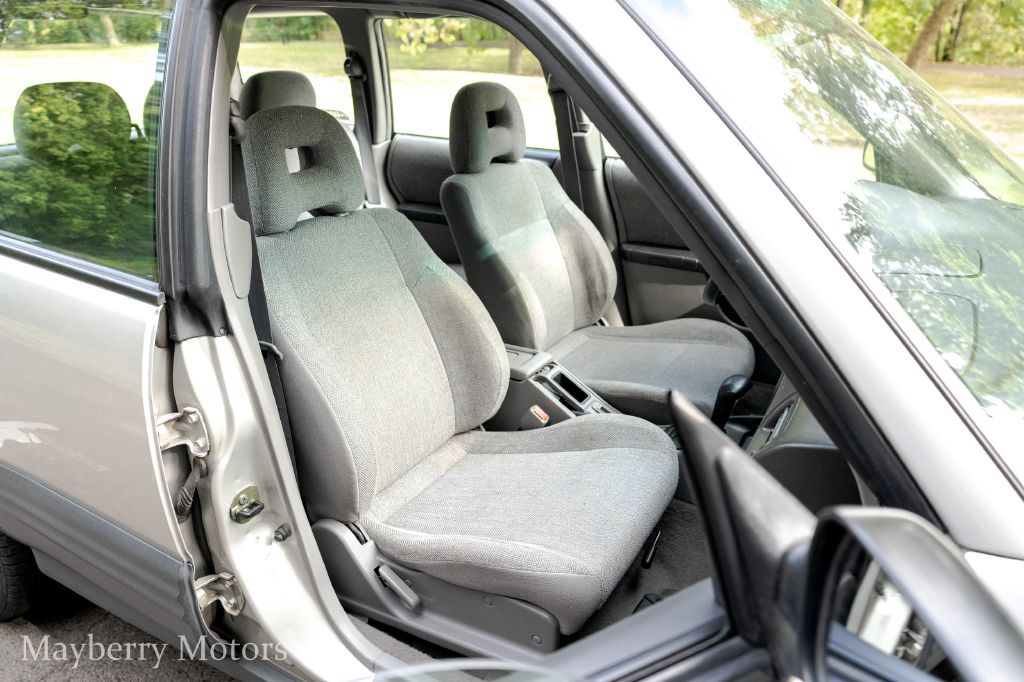 2001 Subaru Forester Image 21