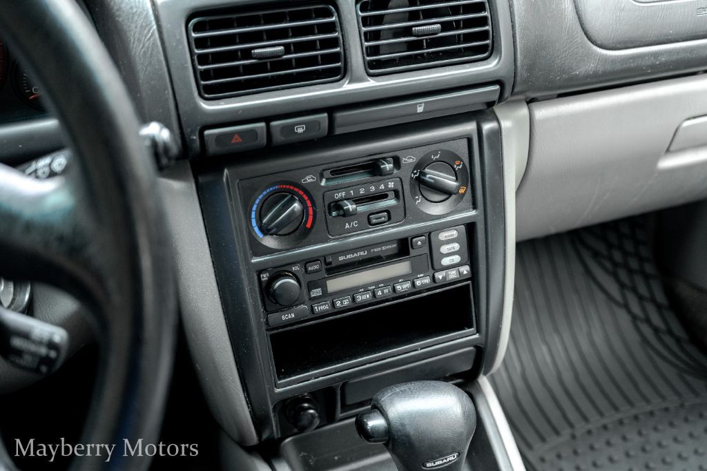 2001 Subaru Forester Image 24