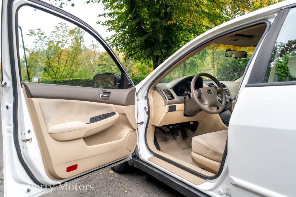 2003 Honda Accord Image 8