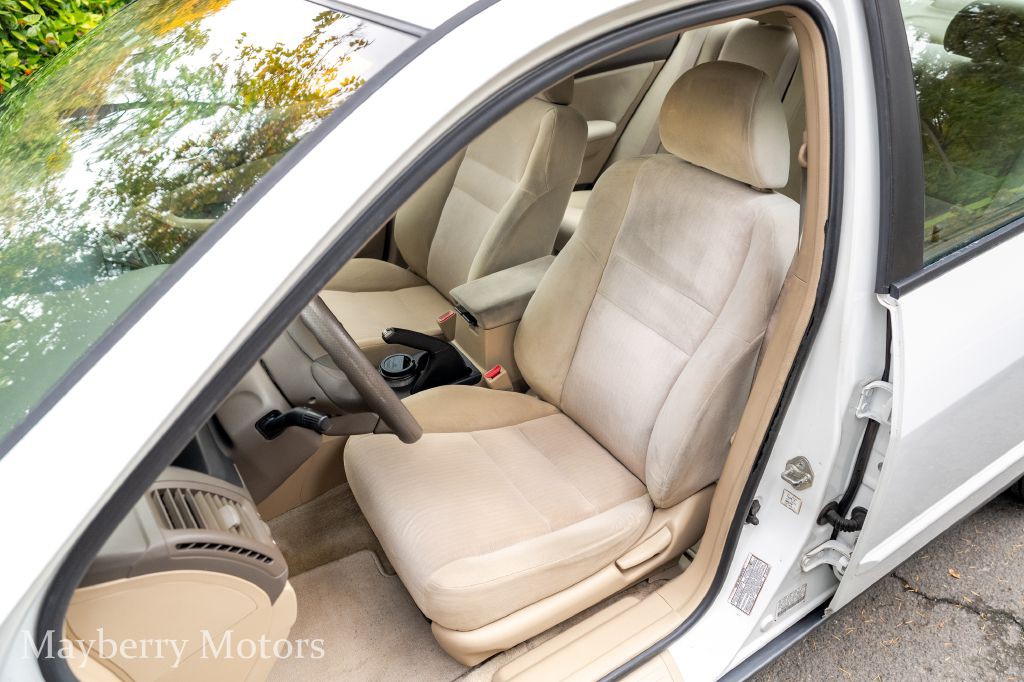 2003 Honda Accord Image 9