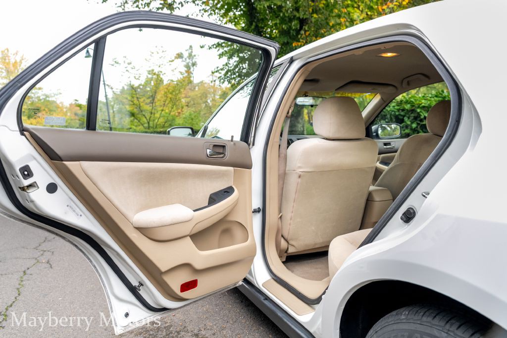 2003 Honda Accord Image 12