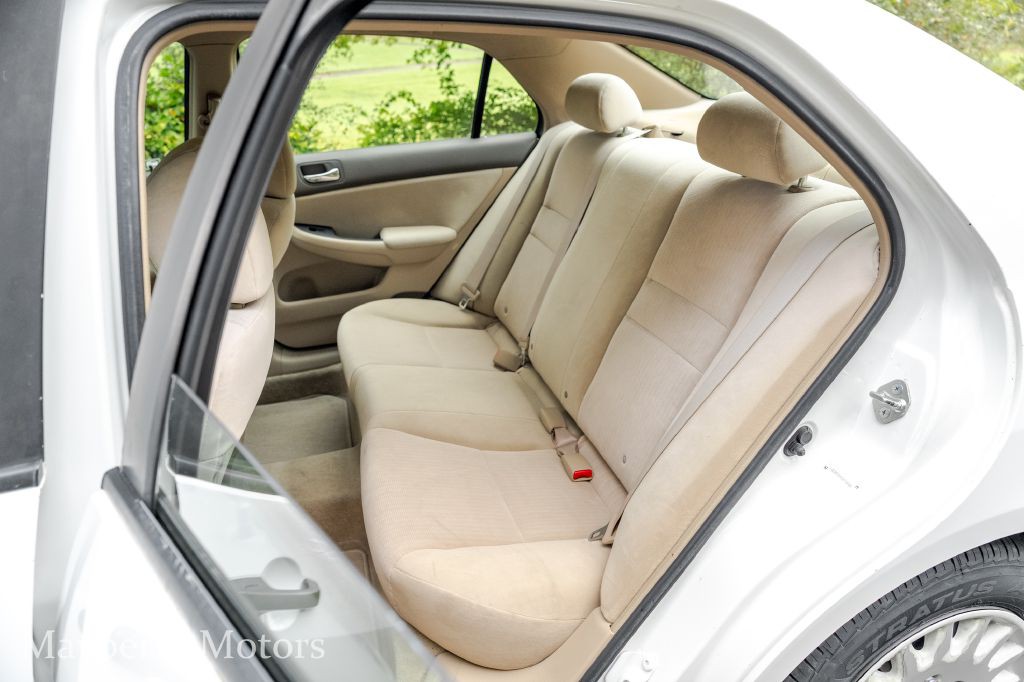 2003 Honda Accord Image 14