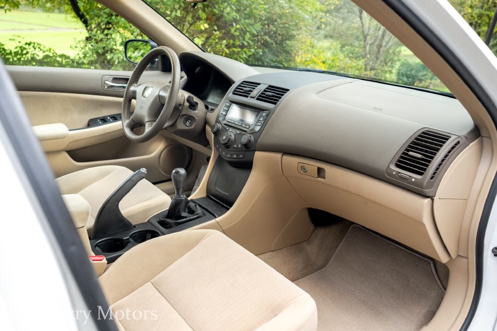 2003 Honda Accord Image 20