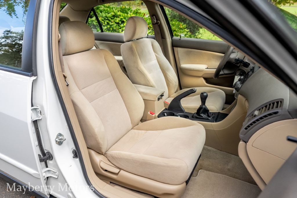 2003 Honda Accord Image 21