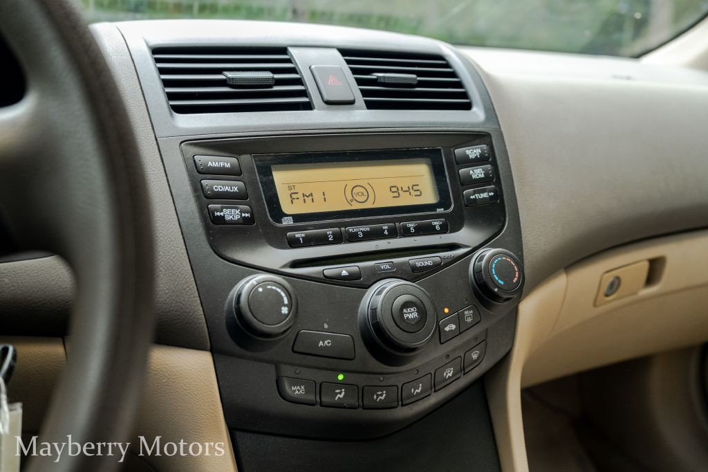 2003 Honda Accord Image 26