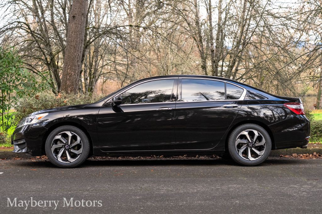 2017 Honda Accord Image 5