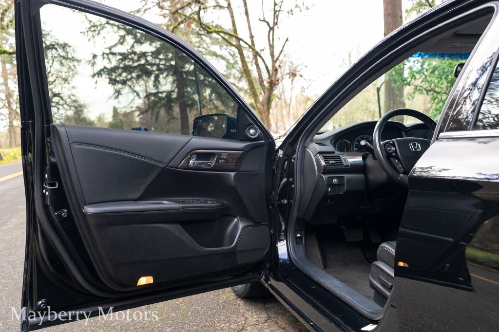 2017 Honda Accord Image 7