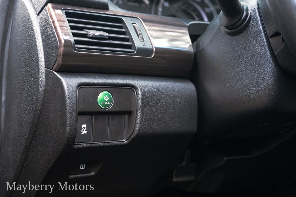 2017 Honda Accord Image 11