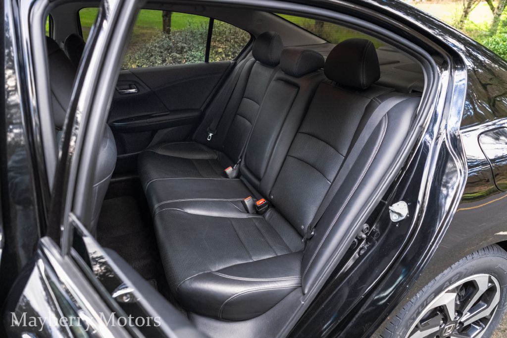 2017 Honda Accord Image 15