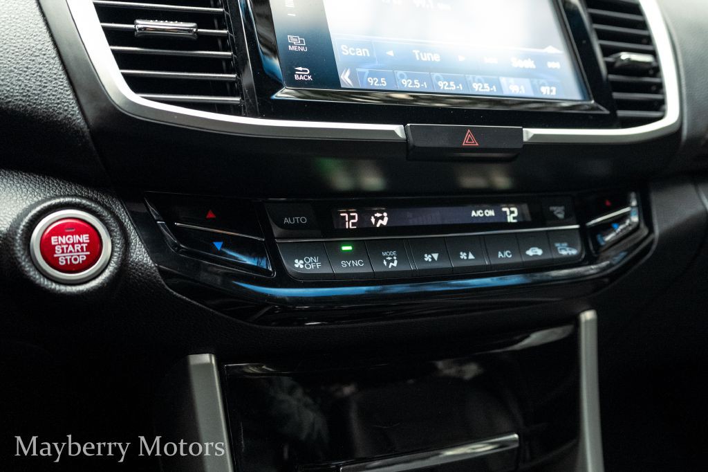 2017 Honda Accord Image 27