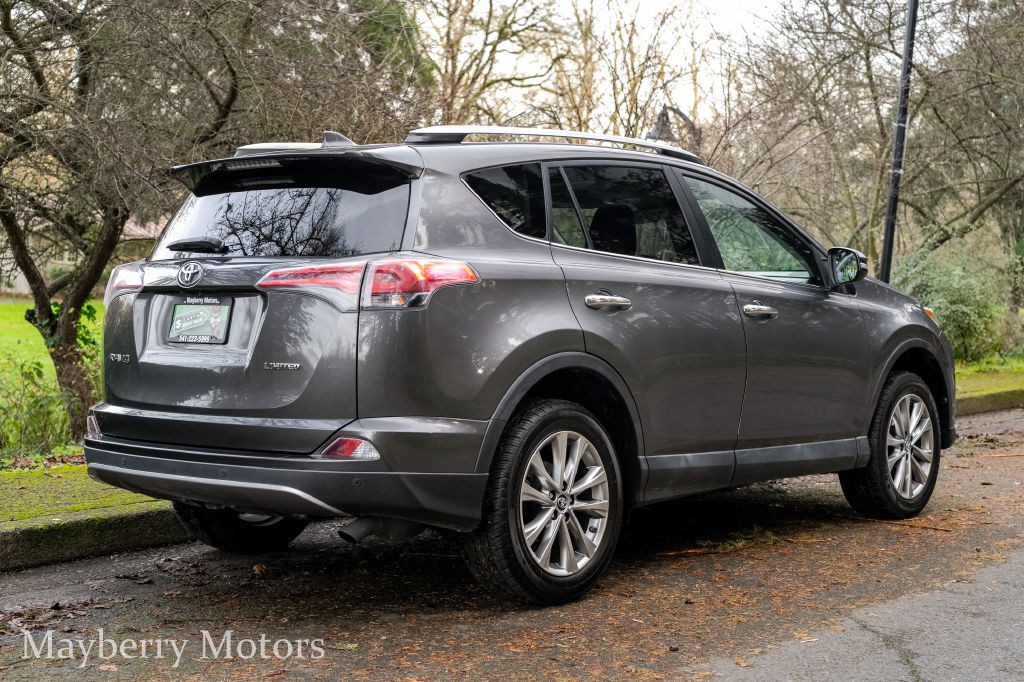 2017 Toyota Rav4 Image 2