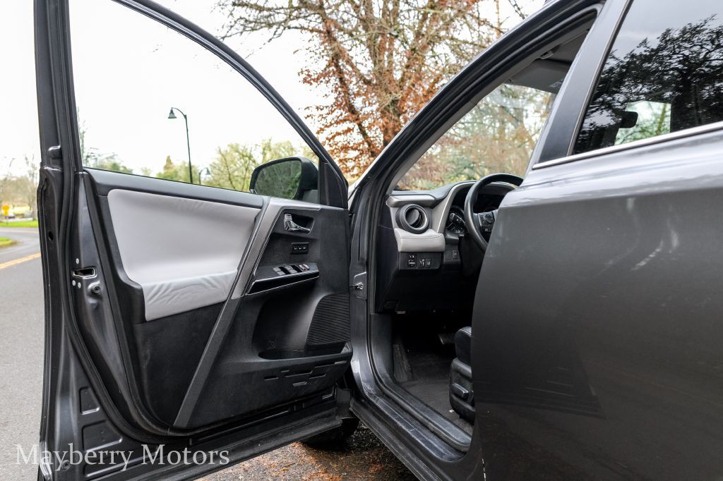 2017 Toyota Rav4 Image 7