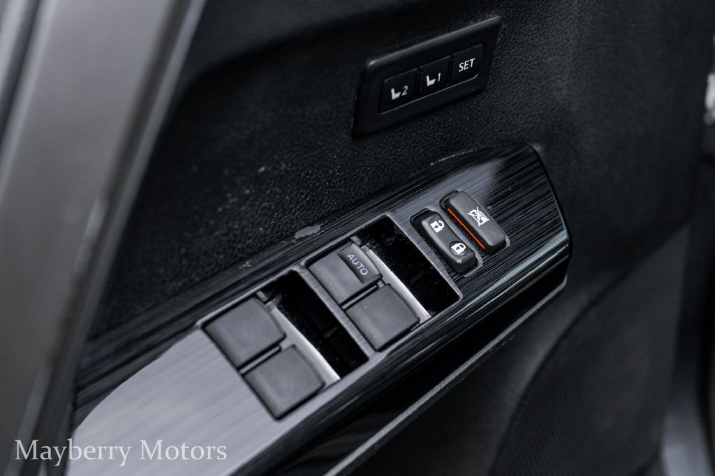 2017 Toyota Rav4 Image 8