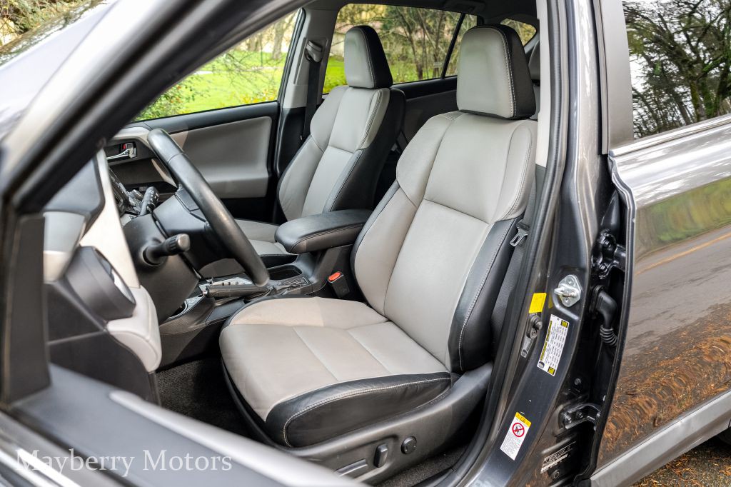 2017 Toyota Rav4 Image 11