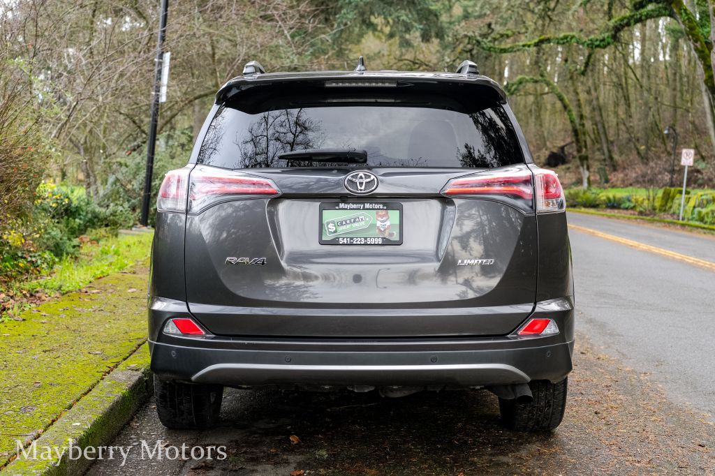 2017 Toyota Rav4 Image 16