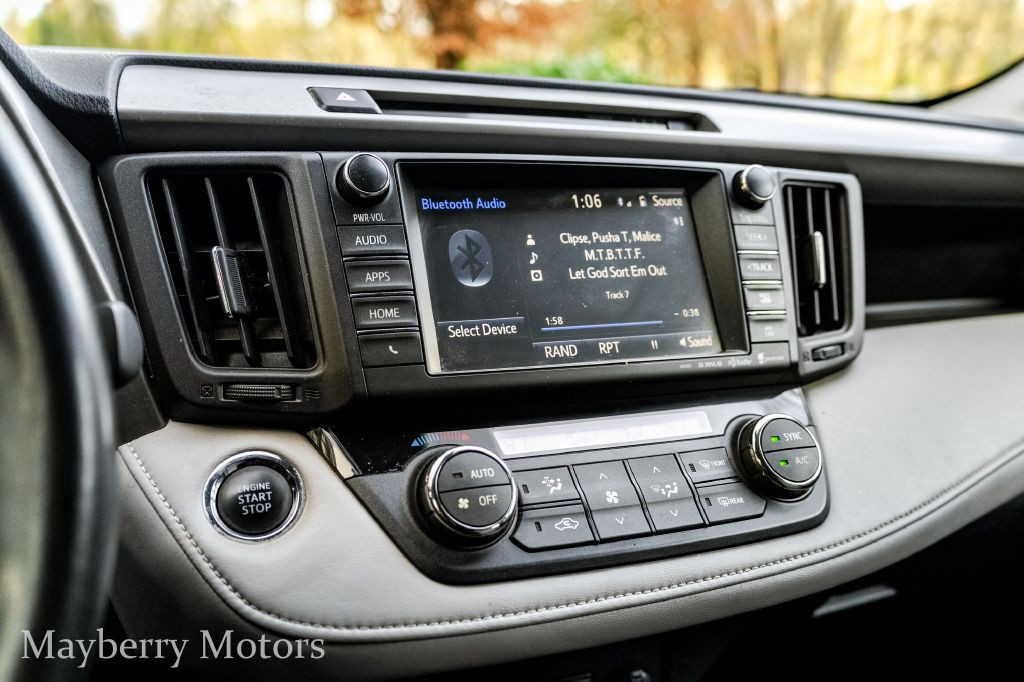 2017 Toyota Rav4 Image 20