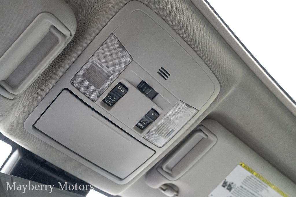 2017 Toyota Rav4 Image 24