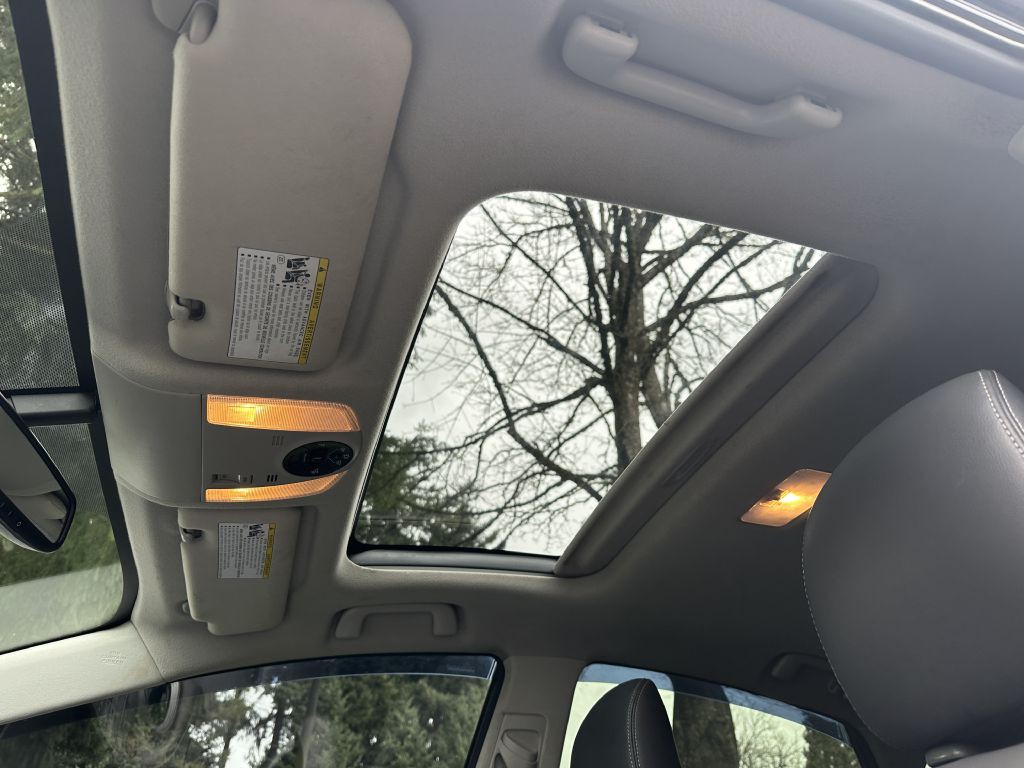 2012 Toyota Prius Image 6