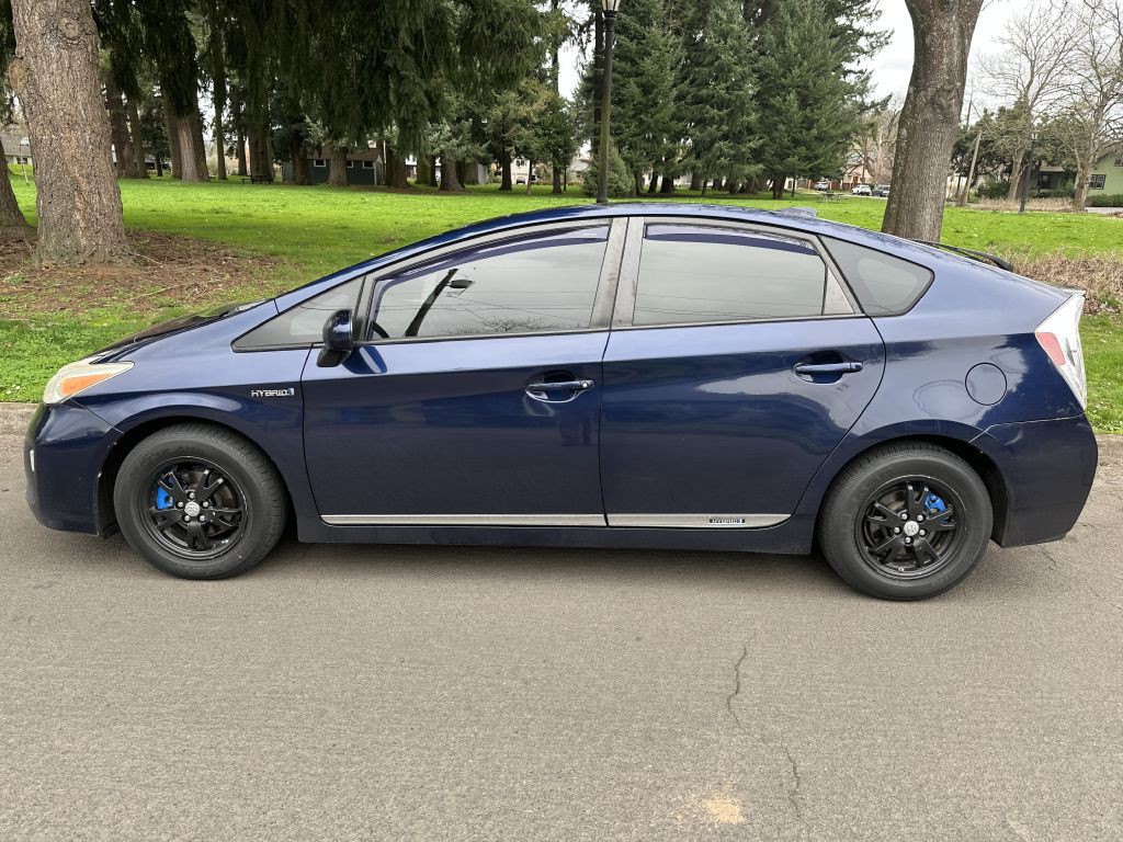 2012 Toyota Prius Image 9
