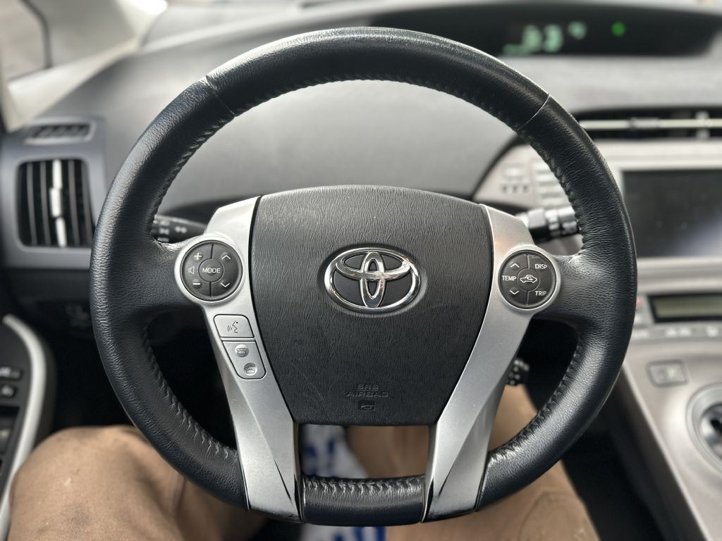 2012 Toyota Prius Image 14