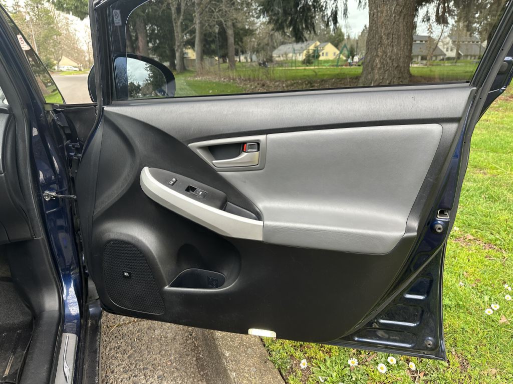 2012 Toyota Prius Image 18