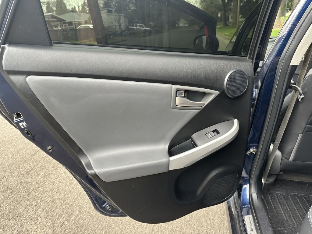 2012 Toyota Prius Image 19