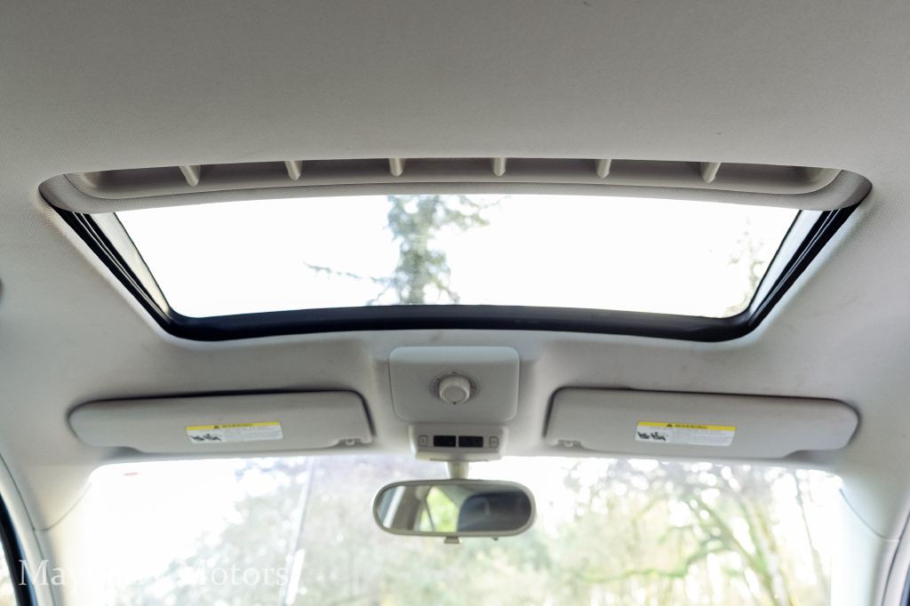 2010 Volkswagen Beetle Image 26